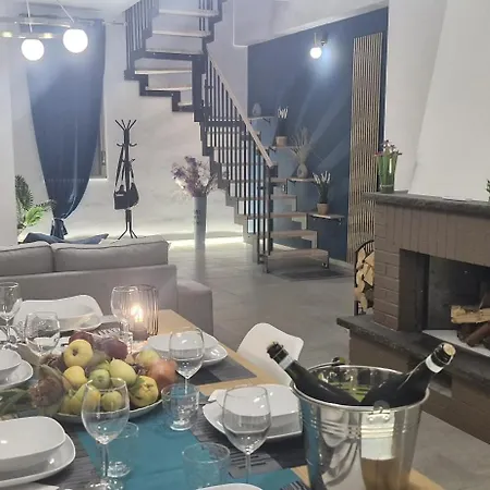 אכסניה Luxury Etna House
